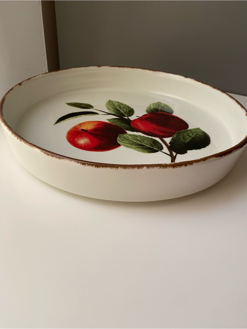 H&M Home Ceramic Baker Pan or Decorative Pan Apple Motif New